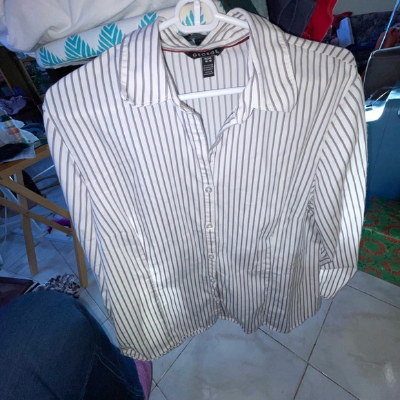 Ladies blouse - Picture 1 of 6